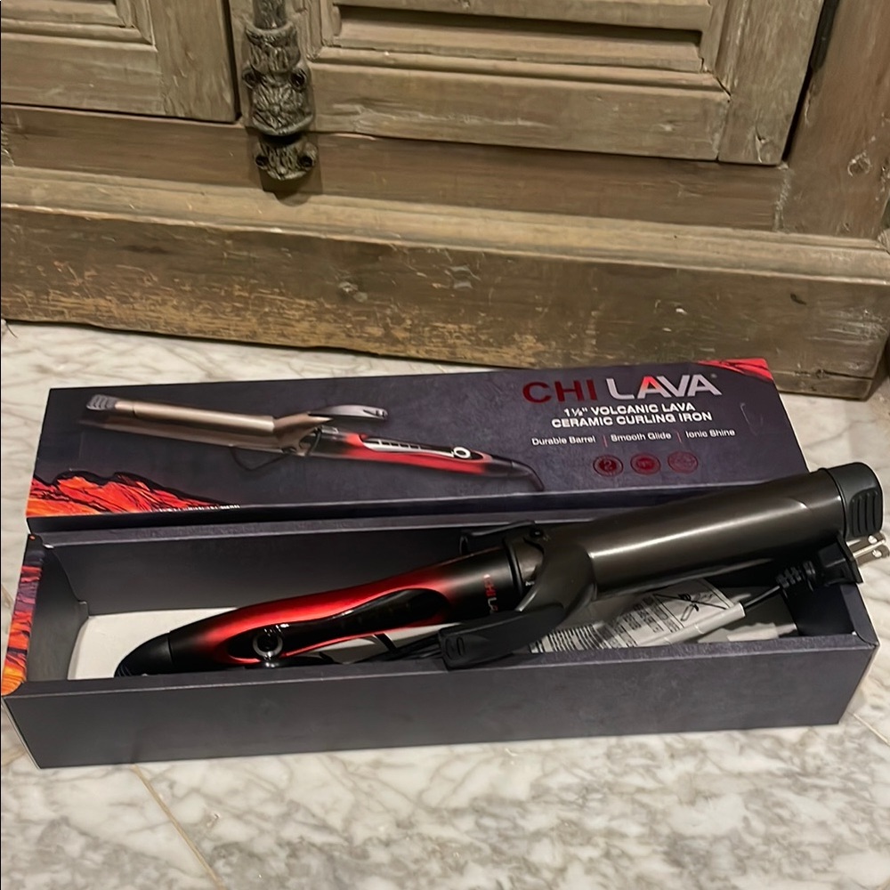 CHI Lava Ceramic Curling Iron